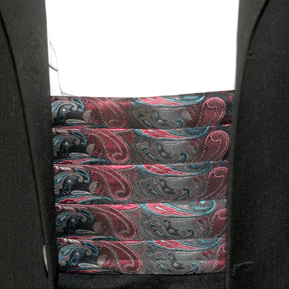 3 Piece Bow Tie, Cumberband and Pocket Square set - Picture 4 of 4